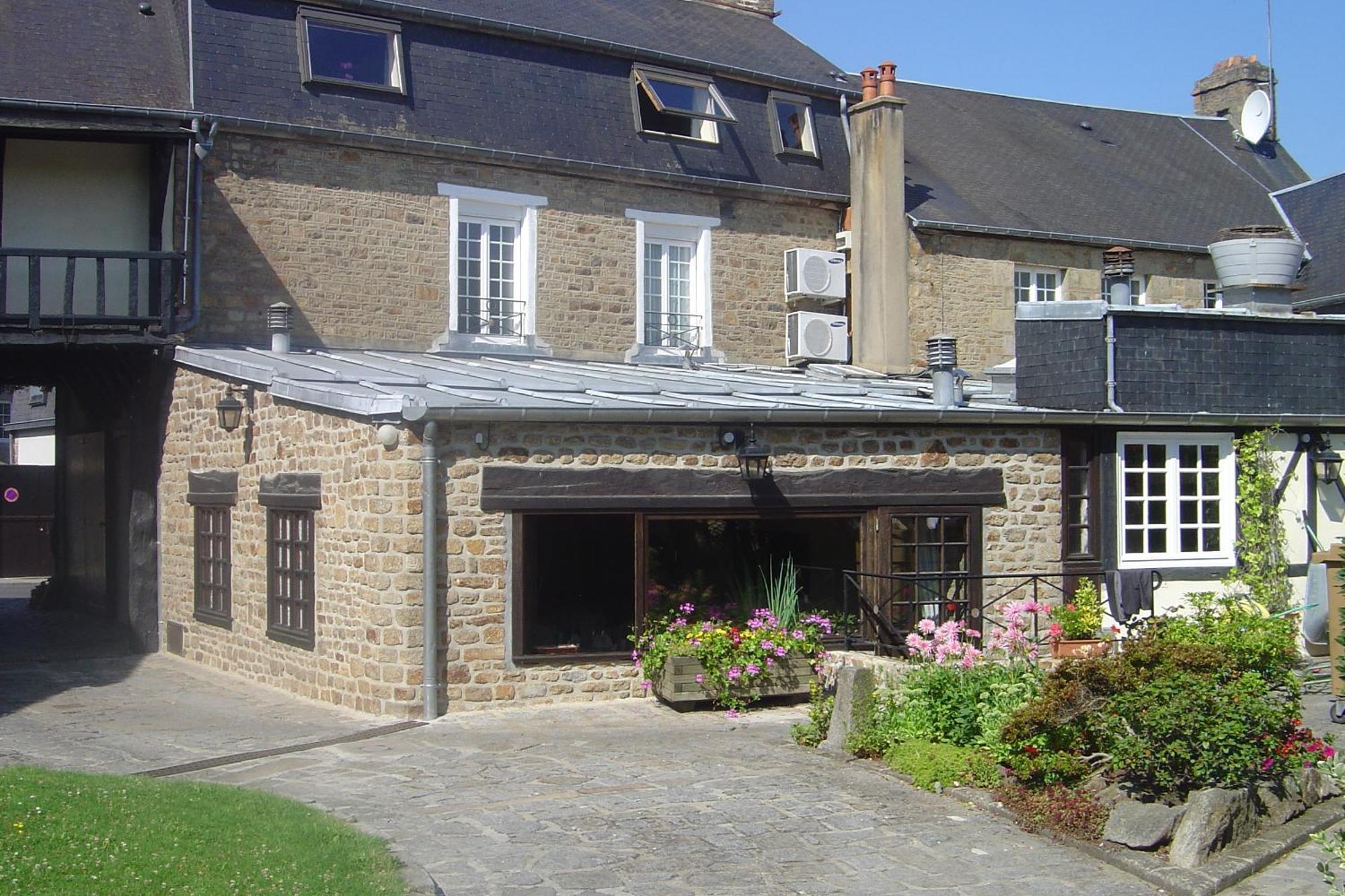 Hotel De La Croix D'Or Avranches Exterior foto